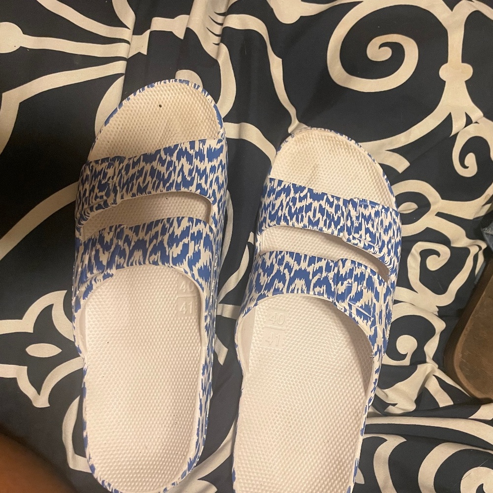 Freedom Moses IKAT BLUE Two Band Slides.